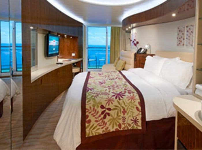 Norwegian Cruise Line Norwegian Epic Accommodation Spa Mini Suite.jpg